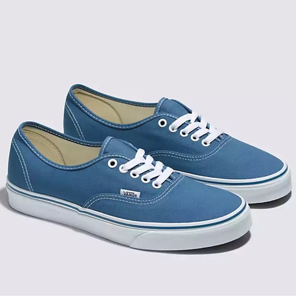 Vans Men’s Authentic Navy
VN000EE3NVY
Sneakers - Picture 3 of 16